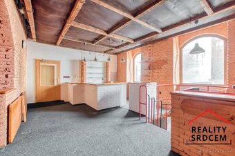 Pronájem komerčního prostoru, 64 m2 + zázemí, ul. Pobialova,