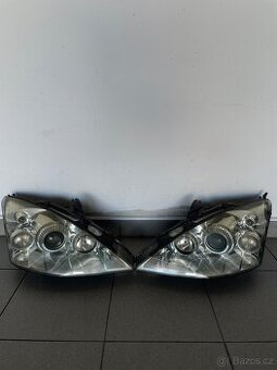 Ford Focus MK1 - Xenony