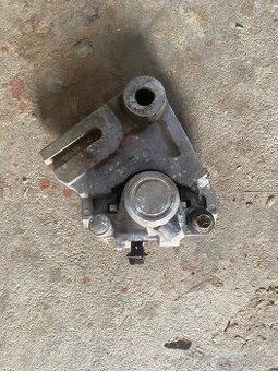 Yamaha tdr 125 zadní třmen