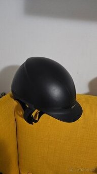 Jezdecká helma 53 - 55 cm