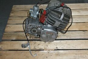 Motor ČZ 380/514 + karburátor + zapalování