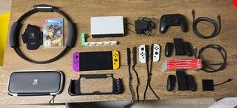 Nintendo Switch OLED s příslušenstvím