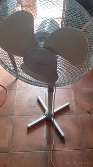 Stojanový ventilátor