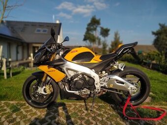 Aprilia Tuono v4