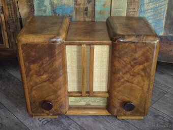 Staré rádio Titan 936