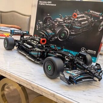 Lego Technic Mercedes AMG