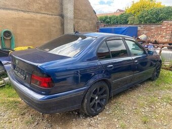 Bmw e39 528i