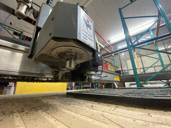 CNC frézka Multicam řady 1000 '4 x 8' NÍZKÝ DOBA (2014) (c