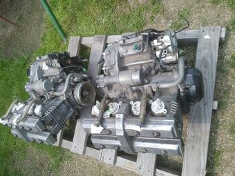 Yamaha Fzr 600.  typ 3HE DVA MOTORY