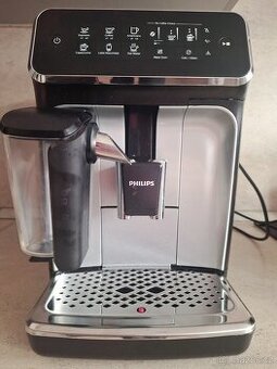 Kávovar Philips lattego