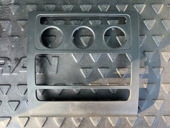 Prodám Rámeček a Autorádio Vw Touran,