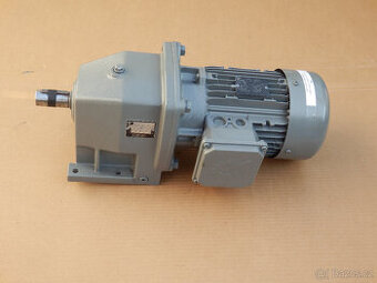 Elektromotor s převodovkou 1,1KW 72 ot./1min.