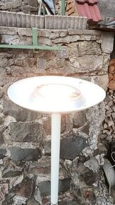 Stojanova lampa.