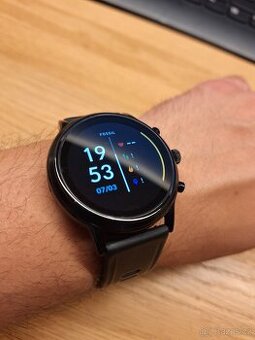Chytré hodinky Fossil Gen5 Carlyle HR