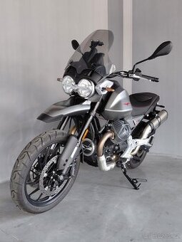 Moto Guzzi V85 - Strada