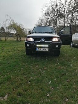 Mitsubishi Pajero sport - 1