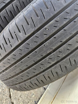 225/60R18 100V Bridgestone