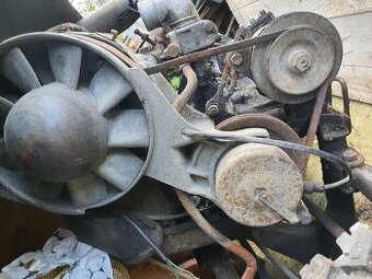 TRABANT motor a jiné díly