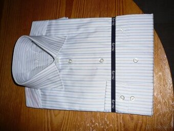 nová pánská košile s dlouhými rukávy