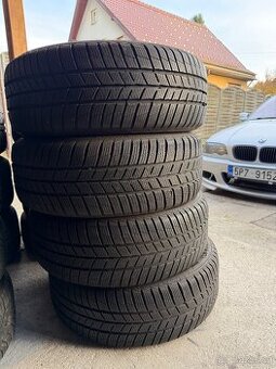 225/60 R17