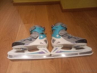 Rostoucí dívčí brusle Oxelo 35-38