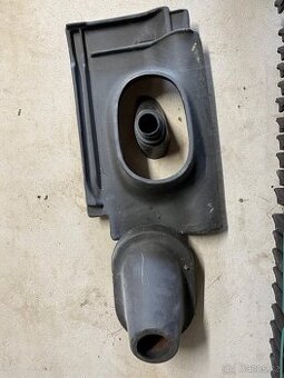 Střešní antenní taška Tondach engoba černá