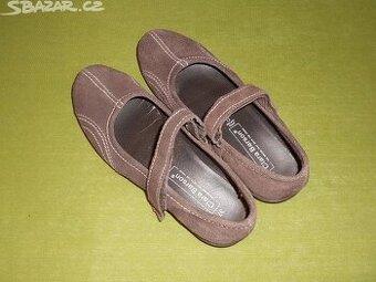 Pohodlné sportovní boty