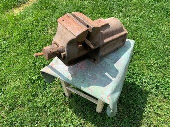 Sverak velky na ponk