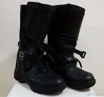 KORE boty na motorku (motocross)