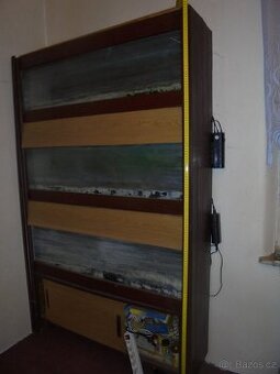 Akvarijní stěna  terária