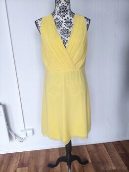 Žluté šifonové šaty vel. 42
