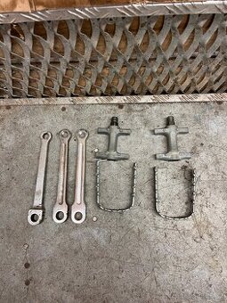 Díly k retro kolům - šlapadla + kliky