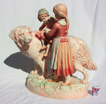 Socha soška figura figurka porcelán cca rok 1920 asi Dux