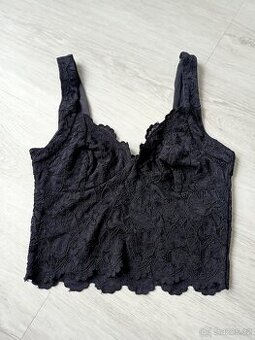 Nový krajkový top vel M