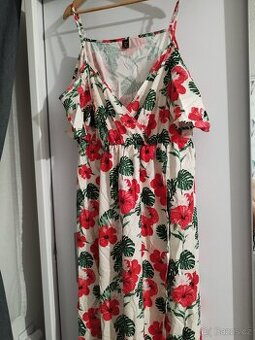 Nádherné květinové dlouhé šaty