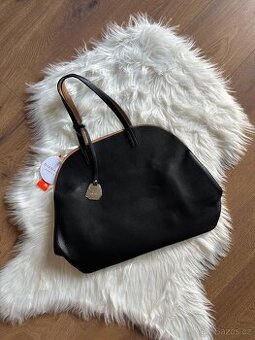 Nová černá kabelka - prodám pod nákupní cenou