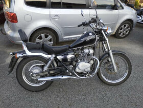 Honda CA 125 Rebel a SUZUKI AN 650 na díly