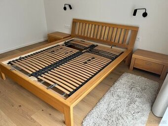 Dřevěná postel JITONA 160x200