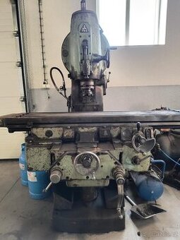 Vertikální frézka TOS FA 4V (8003)