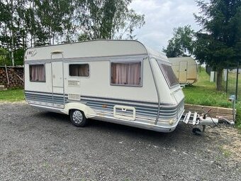 Karavan LMC 490