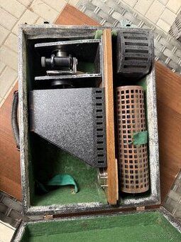 Stará promítacka diapozitivů