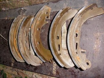 Nabízím nové čepy př. nápravy AVIA 30 a nové btzdové čelisti