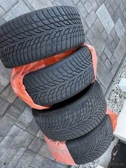 Prodám zimní gumy 255/40 r20