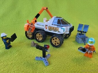 LEGO City 60225 Rover testing drive