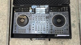 Pioneer DJ XDJ-XZ + UDG flight case