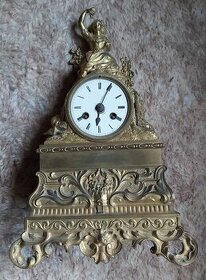 staré bronzové hodiny zlacené, výška 34 cm