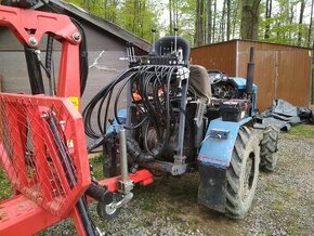 Traktor v3s 4x4 - 1