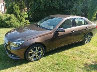 Mercedes Benz E200 r.2013 69000km Stav nového vozu