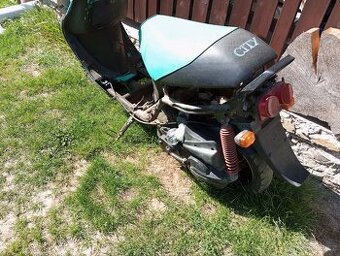 Skútr cagiva