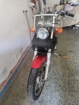 Honda VF 700C Supermagna